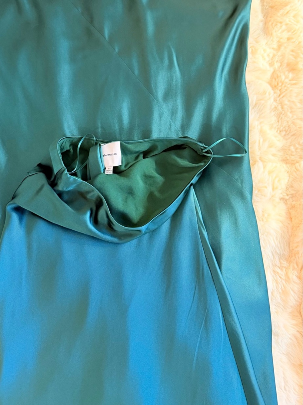 Reformation Oren Silk Dress In Forest, NWOT, NEVER WORN, NO FLAWS. - Picture 12 of 12